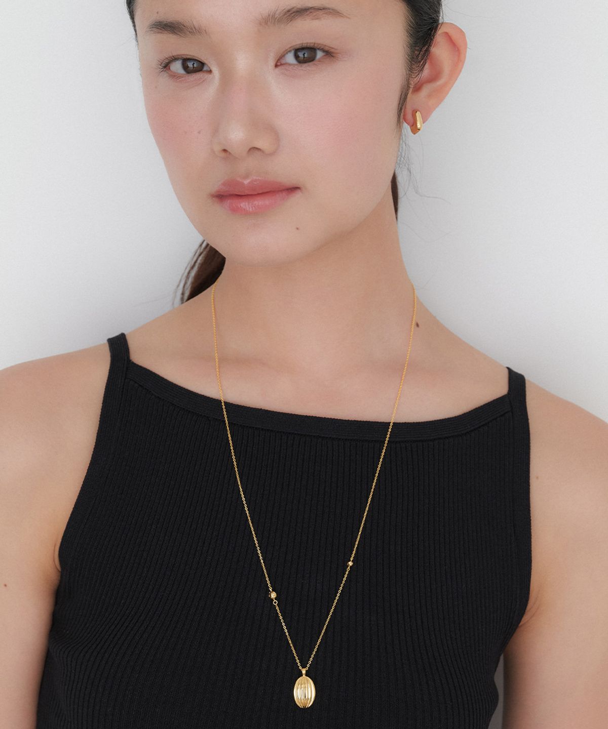 오블라(OVLA) OVAL SHELL NECKLACE 2COLOR JN056