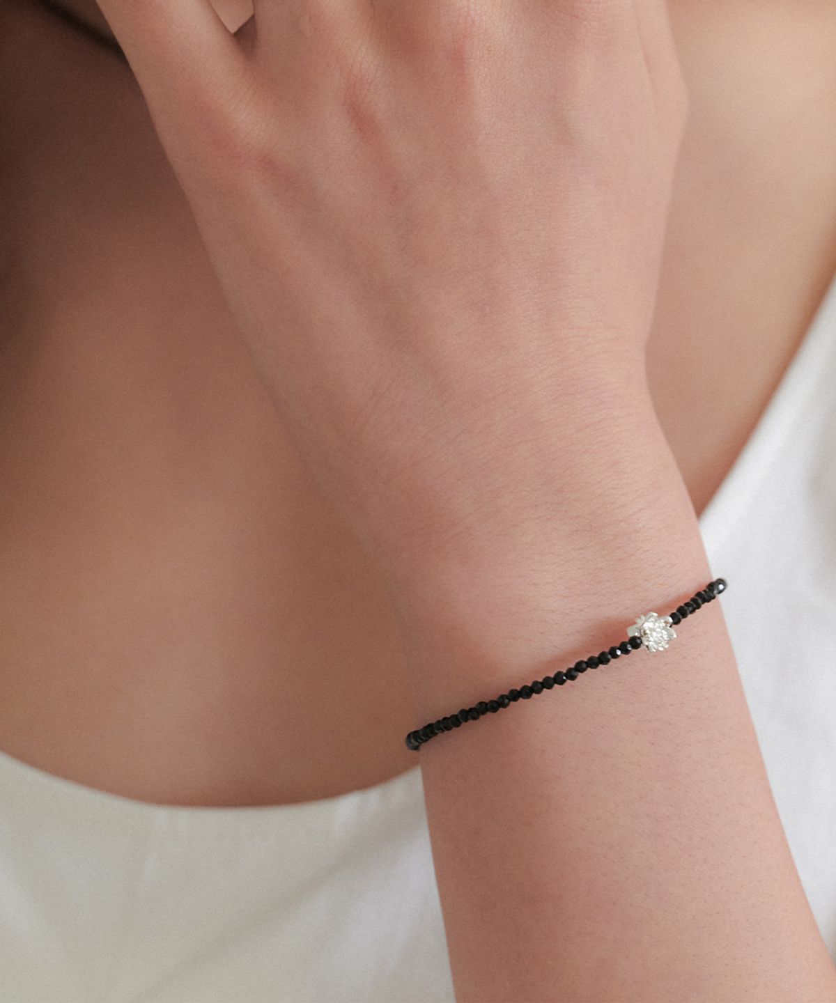 오블라(OVLA) simple flower beads bracelete 2color JB012
