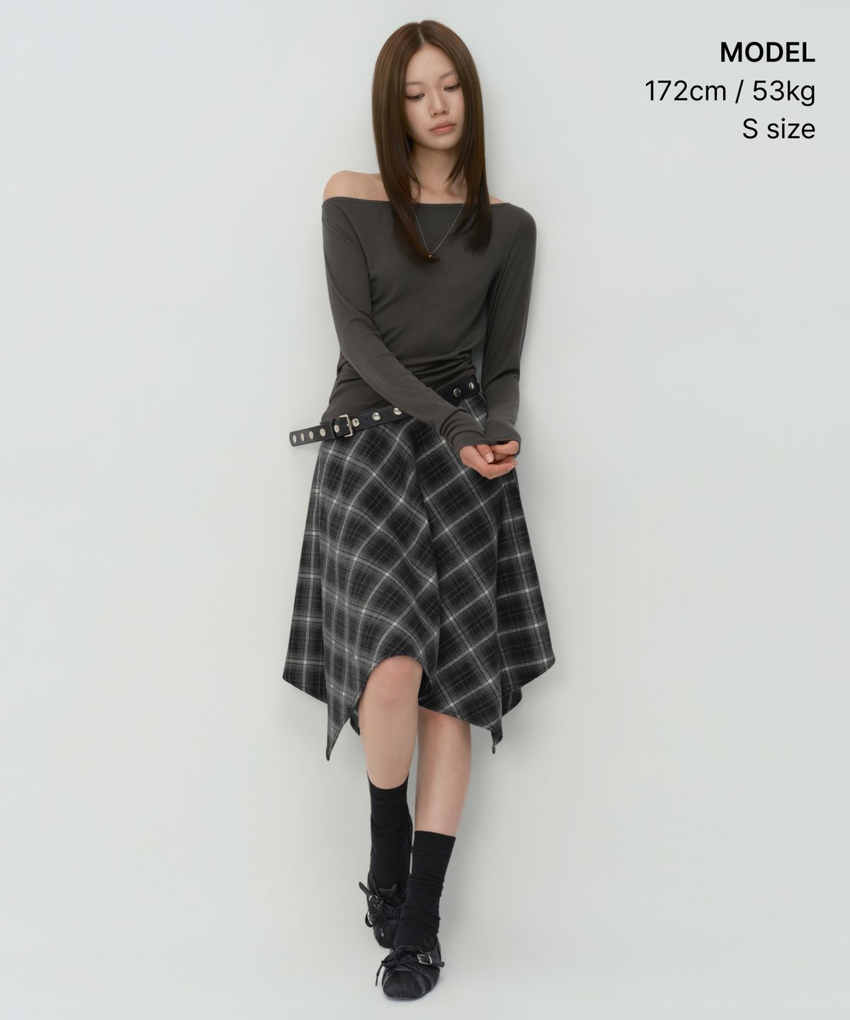 무신사 스탠다드 우먼(MUSINSA STANDARD WOMAN) 우먼즈 울 텐셀 오프숄더 긴소매 티셔츠 [건메탈]