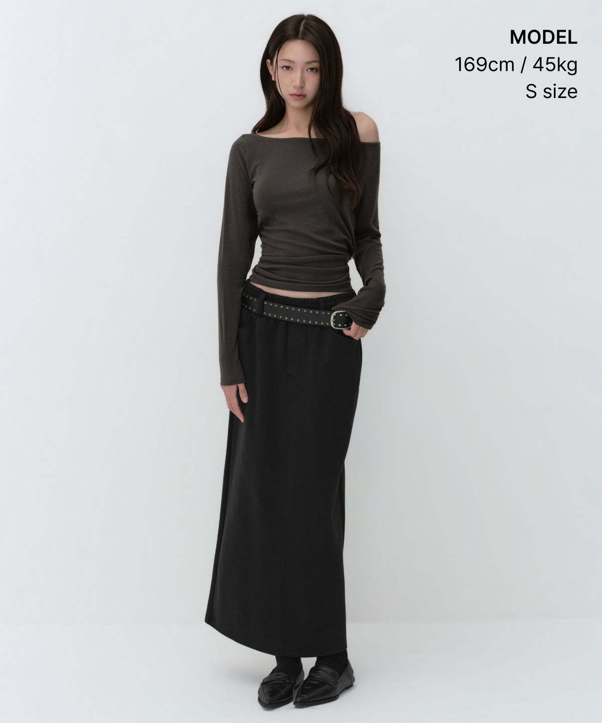 무신사 스탠다드 우먼(MUSINSA STANDARD WOMAN) 우먼즈 더블 니트 데님 디테일 스웨트 맥시 스커트 [블랙]