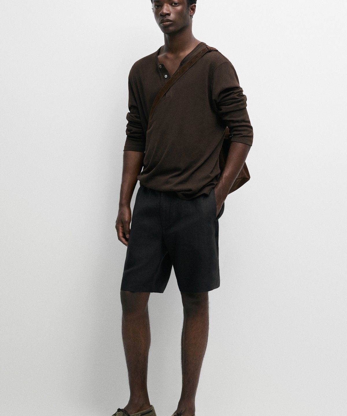 마시모두띠(MASSIMO DUTTI) 100% 린넨 버뮤다 쇼츠