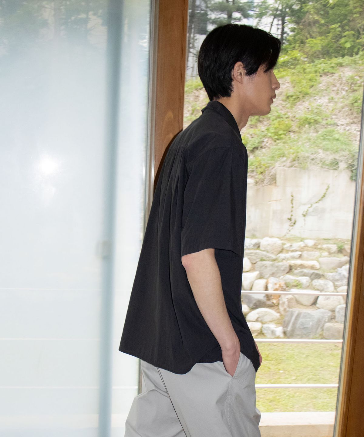 블랭크룸(BLANKROOM) 닐로 하프 셔츠_WASHED BLACK
