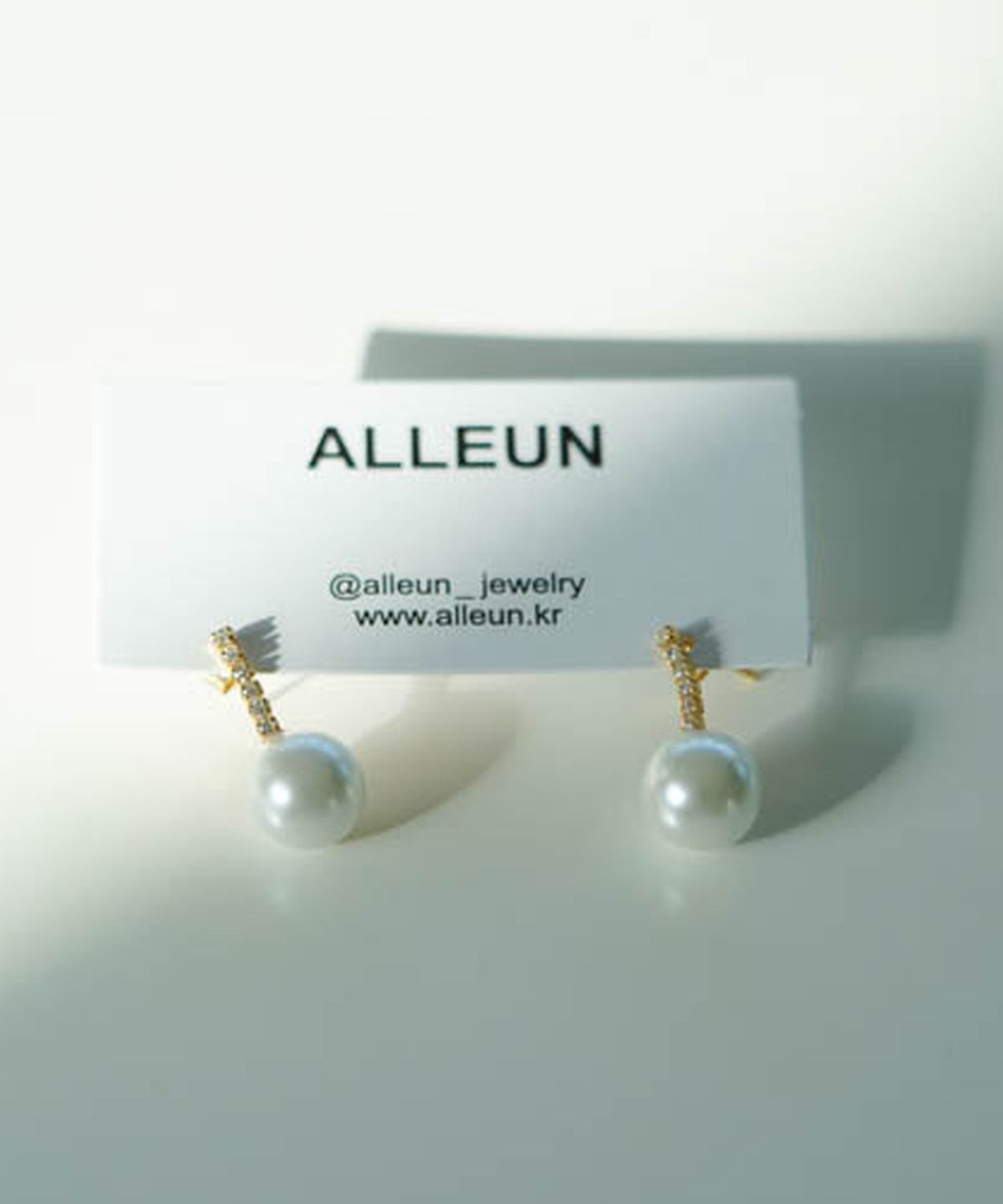 올은(ALLEUN) 실버925 큐빅 줄난 스와로브스키 진주 귀걸이