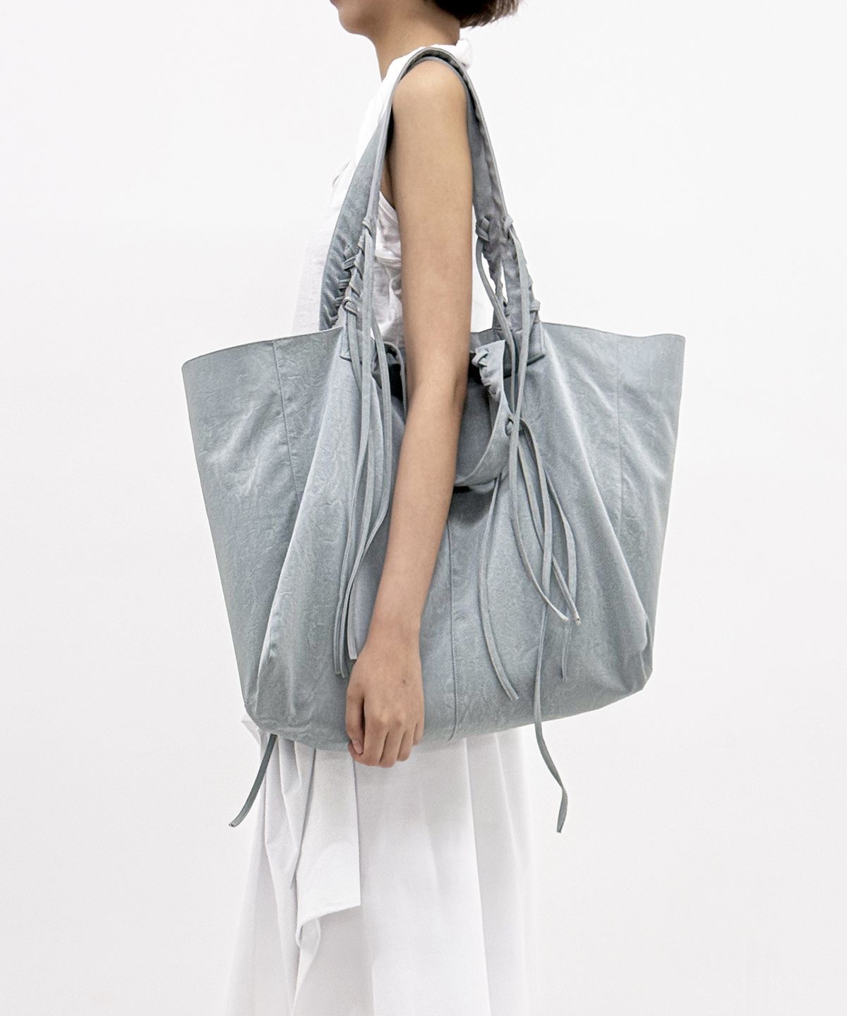 정도(JUNGDO) HEXA STRAP TOTE BAG . MIST BLUE