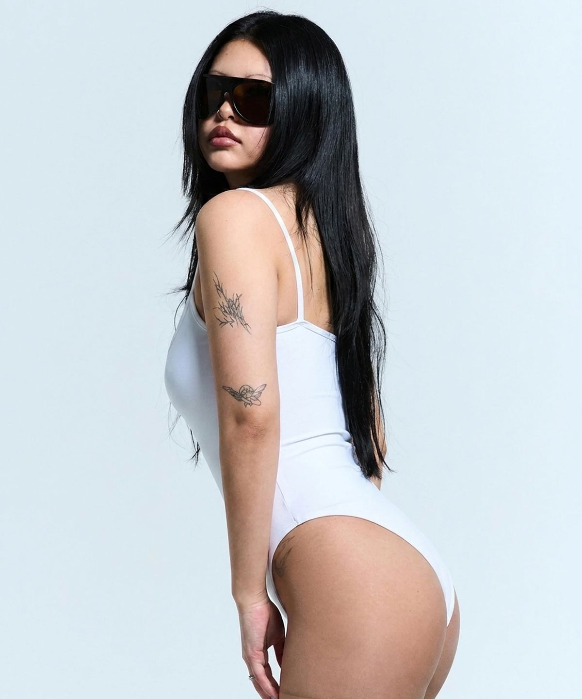 베이크먼데이(BAKEDMONDAY) [WHITE] SKINA BODYSUIT