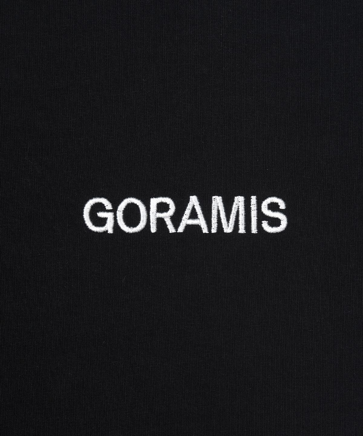 고라미스(GORAMIS) 로고 엠브로이더리 반팔 티셔츠 [BLACK]