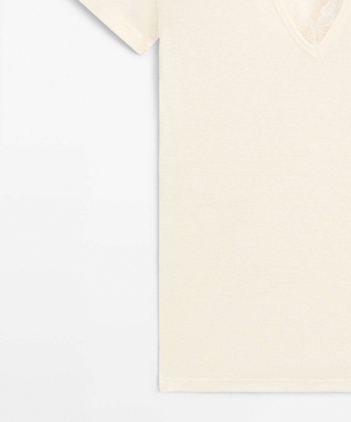 마시모두띠(MASSIMO DUTTI) 레이스 디테일 V넥 티셔츠