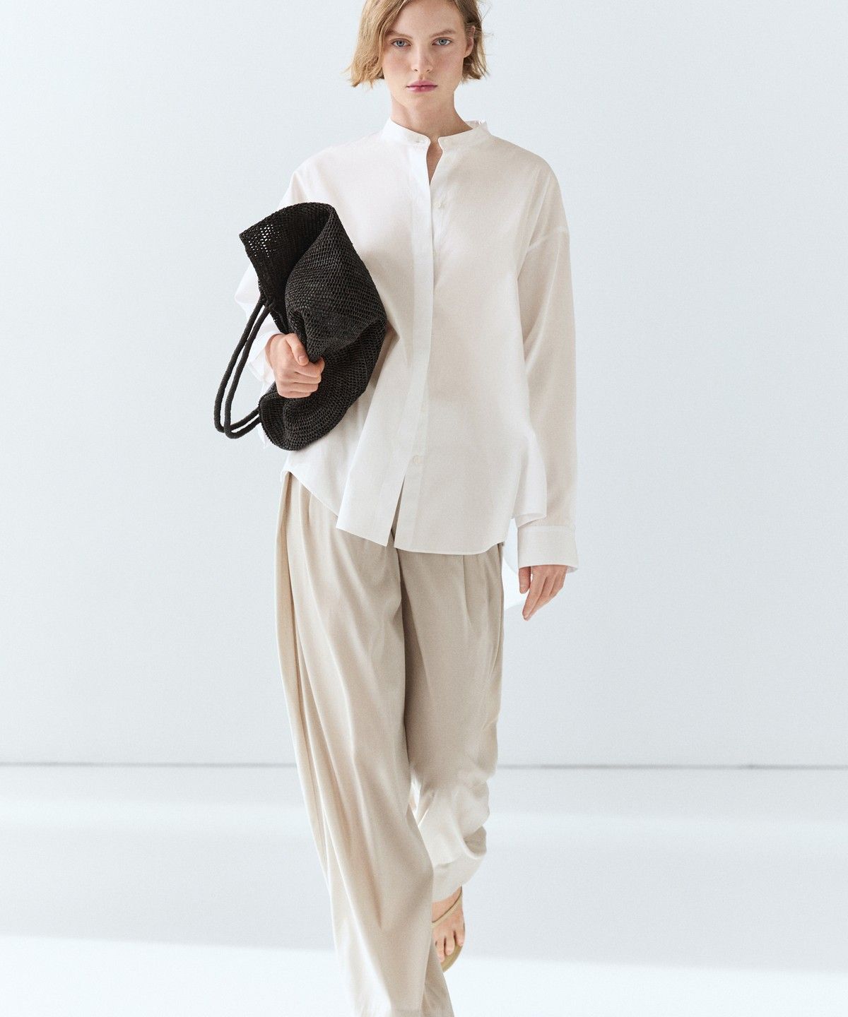 마시모두띠(MASSIMO DUTTI) 스탠드 칼라 포플린 셔츠