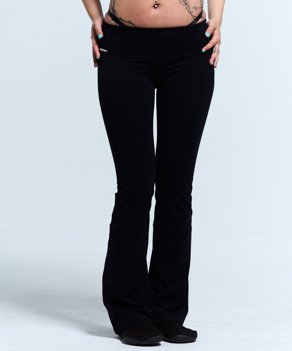 베이크먼데이(BAKEDMONDAY) [BLACK] SKINA BODY PANTS