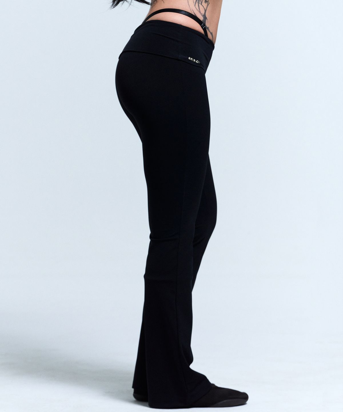 베이크먼데이(BAKEDMONDAY) [BLACK] SKINA BODY PANTS