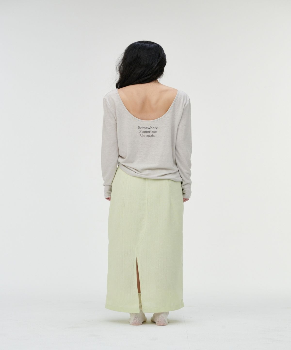 까롯(CARROTTE) Natural Linen Blend Printed T-shirt, Ash Grey