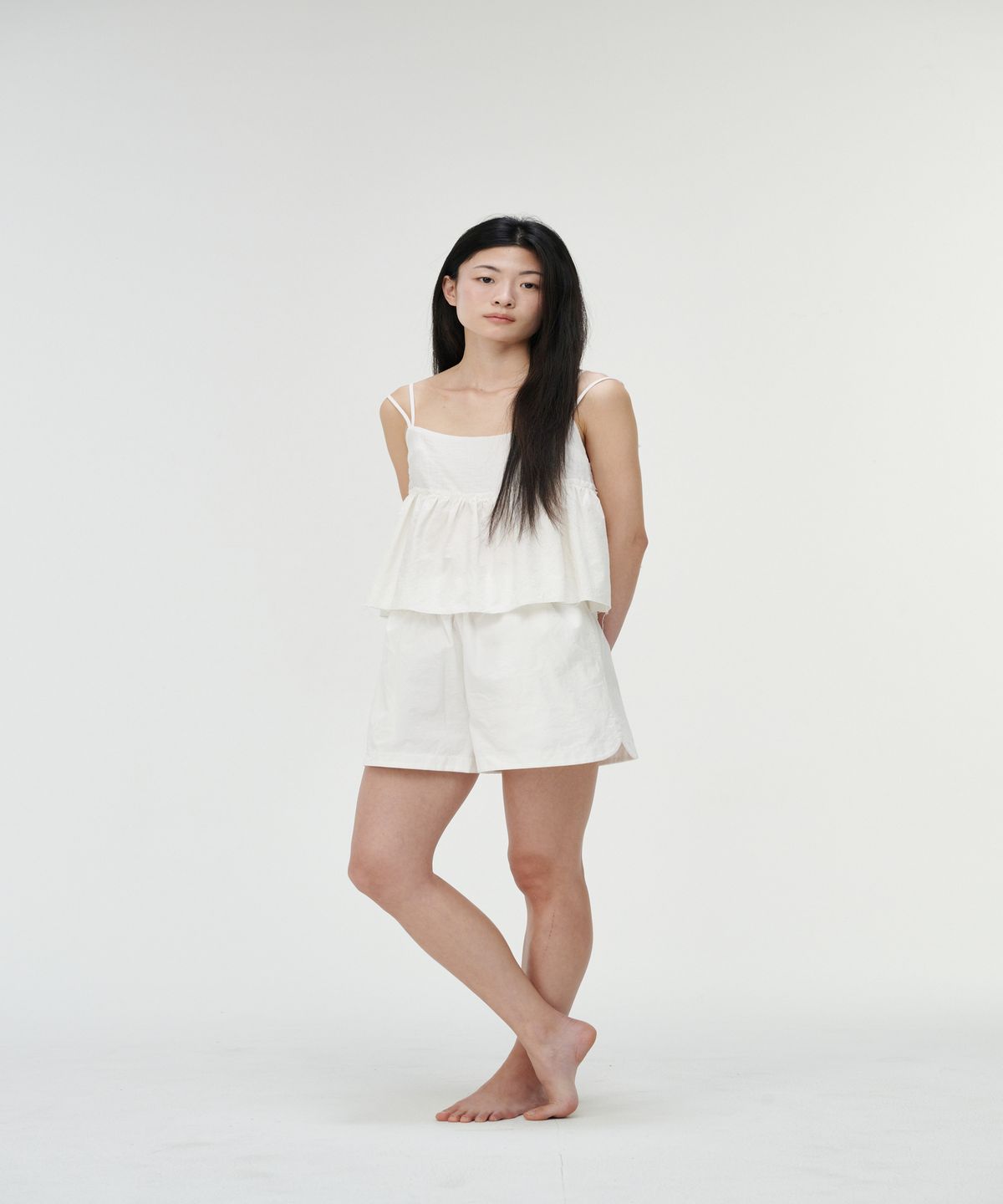 까롯(CARROTTE) Butter Cotton Slit Shorts, White