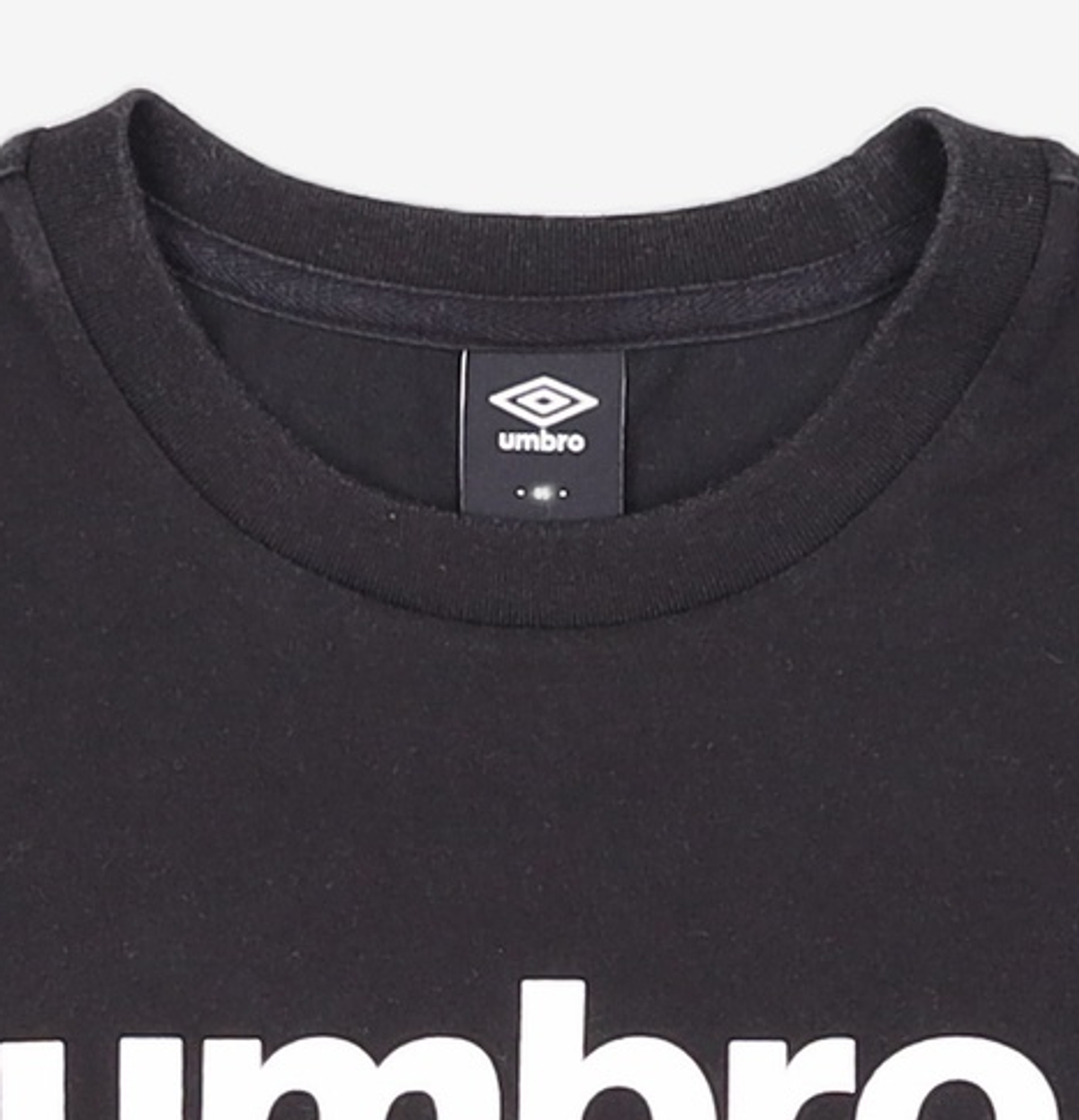 엄브로(UMBRO) 반소매 티셔츠 85