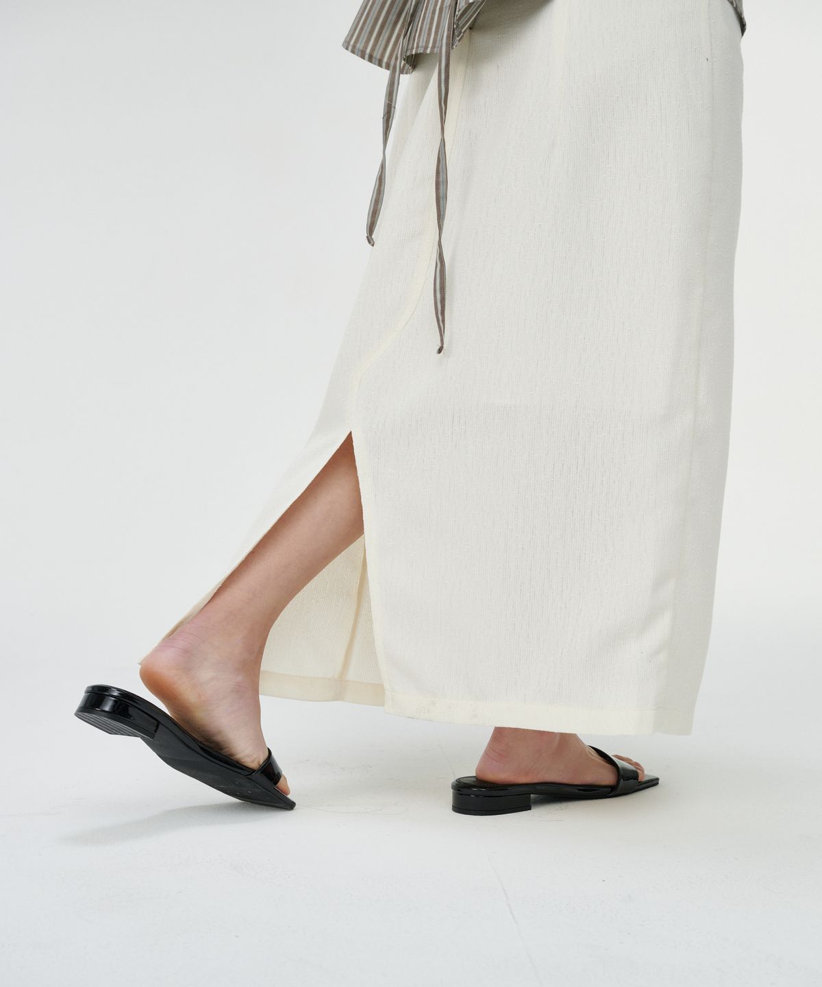까롯(CARROTTE) Summer Tweed Raw-Edge Skirt, White