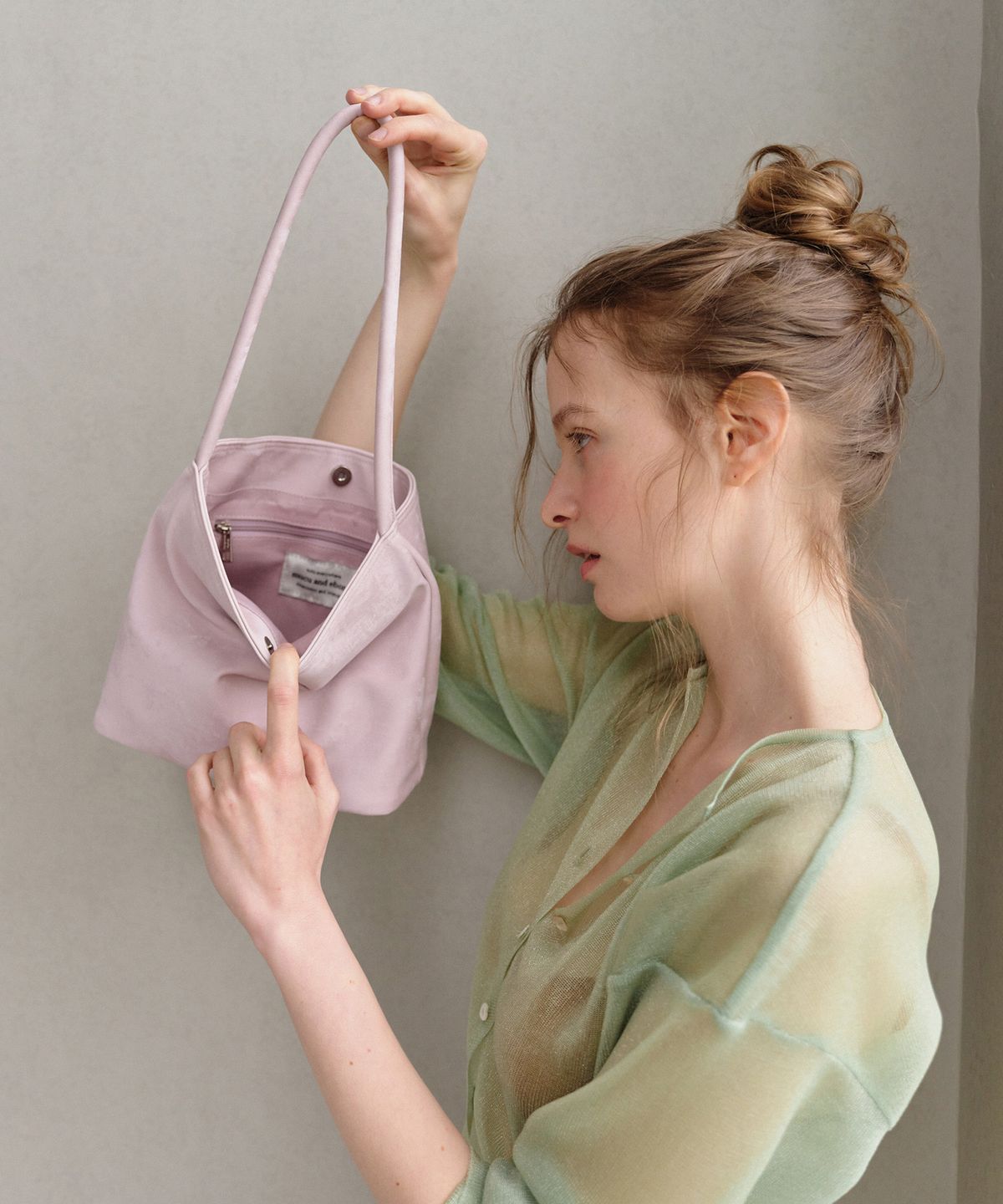무쿠앤에보니(MUCU AND EBONY) Nearbreeze Bag _ Pink