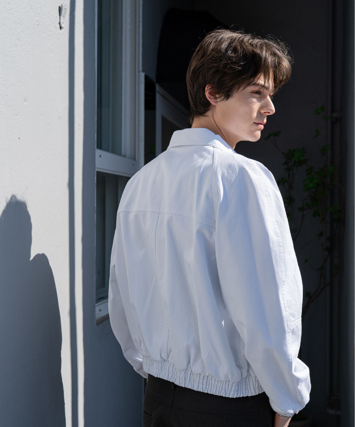 른넷(LEUNNET) 아스팔트 포엠 데님 자켓(Asphalt Poem Denim Jacket) / Pure White