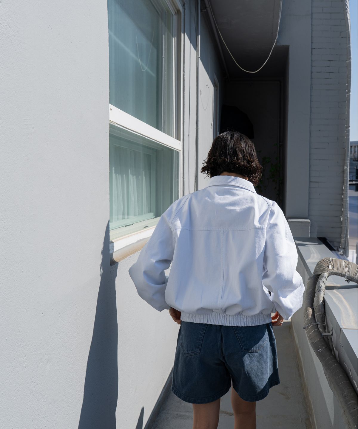른넷(LEUNNET) 아스팔트 포엠 데님 자켓(Asphalt Poem Denim Jacket) / Pure White