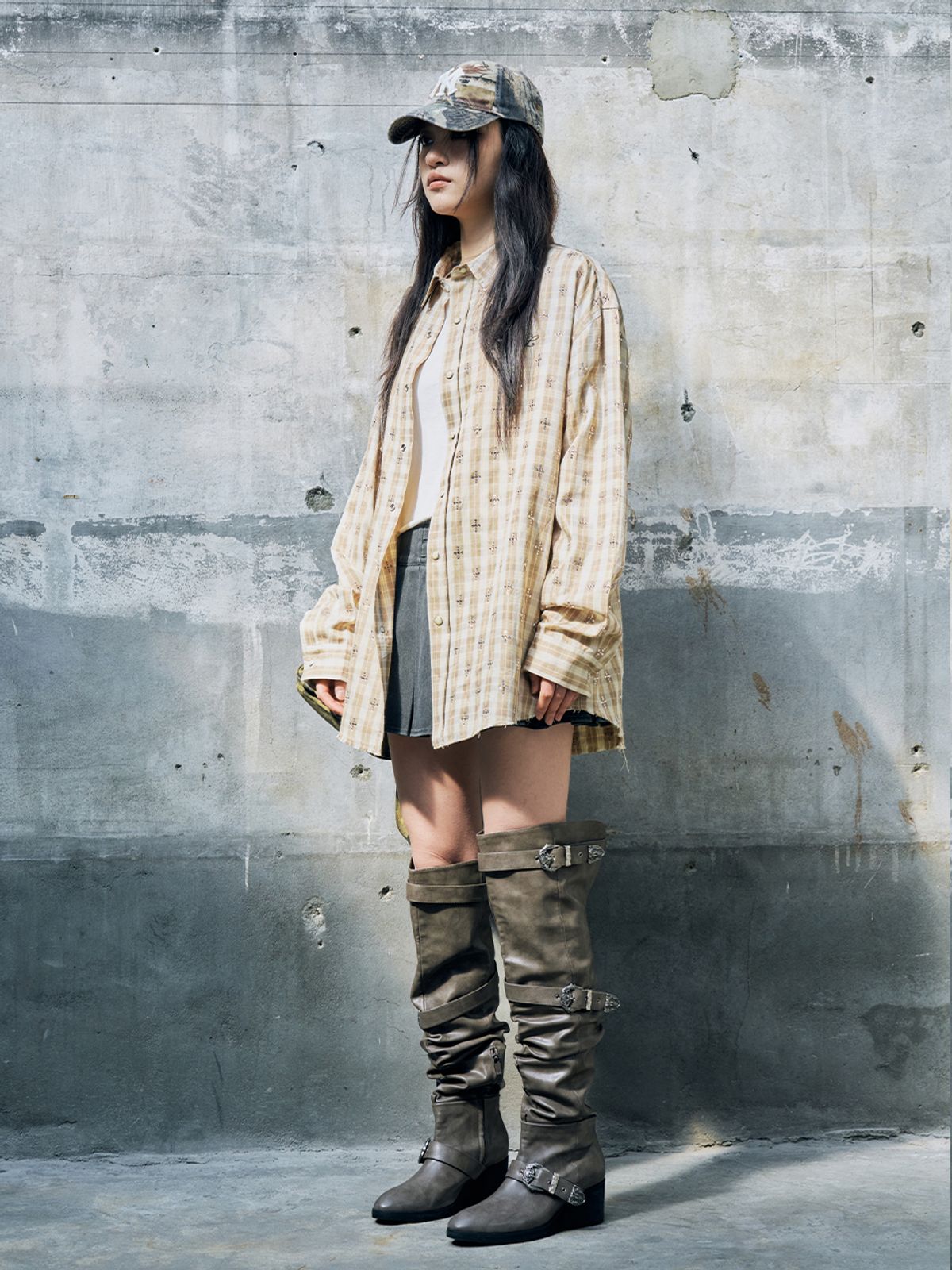 와이이이엘(YEEL) RHINESTONE PLAID OVERSHIRT BEIGE