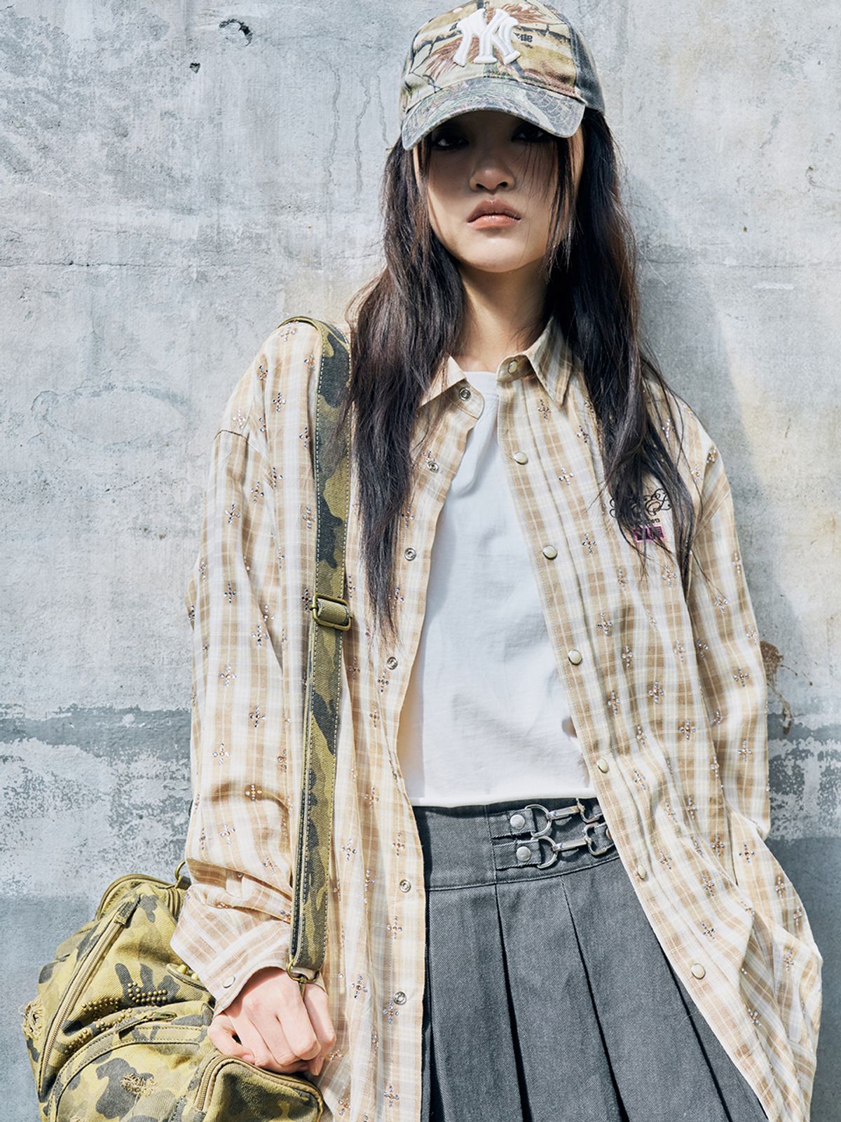 와이이이엘(YEEL) RHINESTONE PLAID OVERSHIRT BEIGE