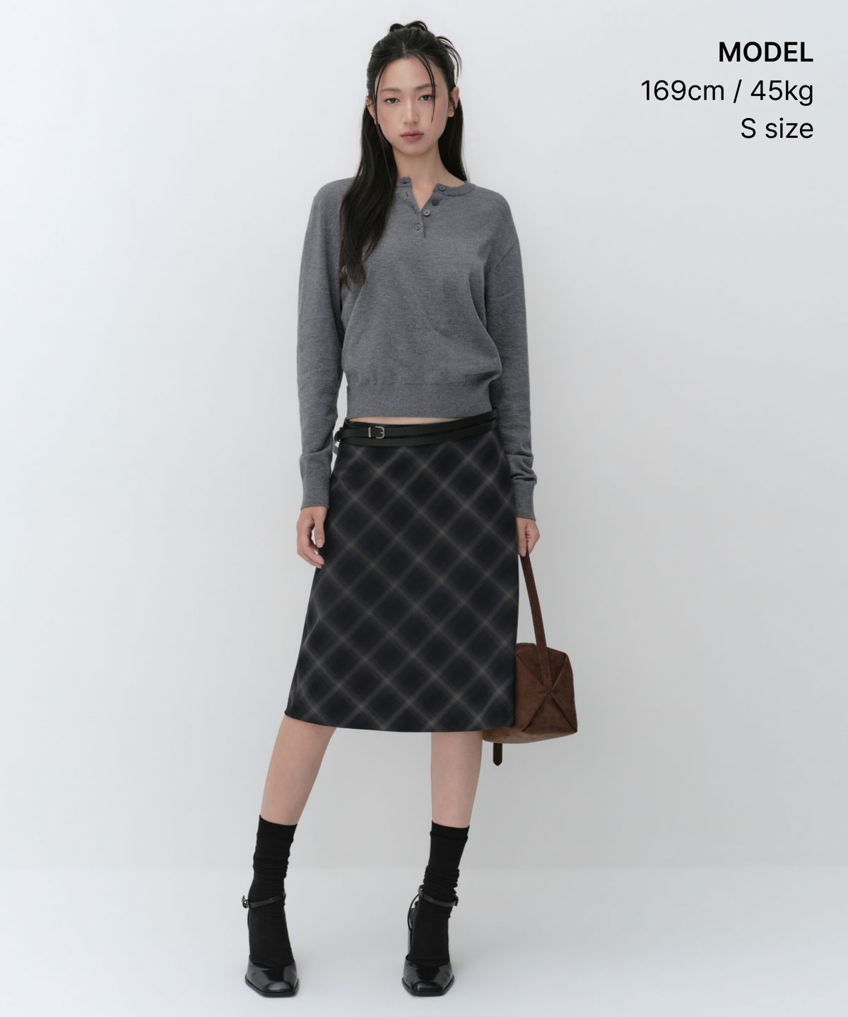 무신사 스탠다드 우먼(MUSINSA STANDARD WOMAN) 우먼즈 옴브레 체크 니 렝스 스커트 [그레이]