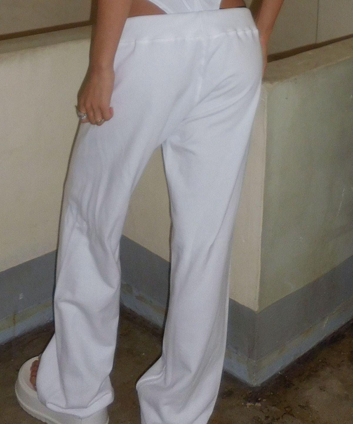 베이크먼데이(BAKEDMONDAY) [WHITE] Baby sweatpants
