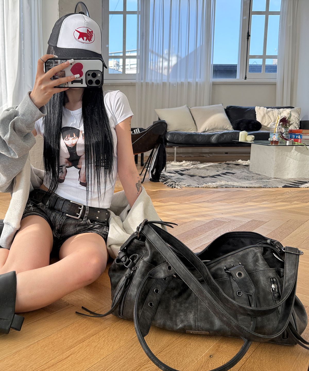 밈더워드로브(MIMTHEWARDROBE) [밈더 X 해나] Cheeky Motor Bag