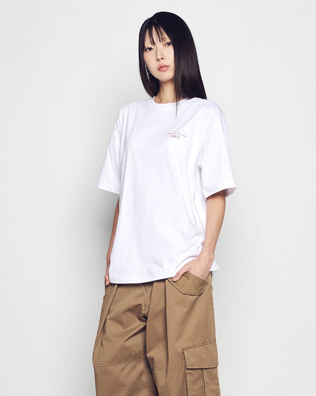 아크메드라비(ACME DE LA VIE) BASIC LOGO RED FONT SHORT SLEEVE T-SHIRT