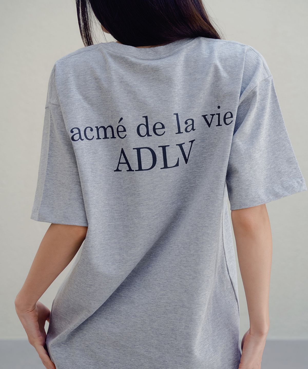 아크메드라비(ACME DE LA VIE) BASIC LOGO SHORT SLEEVE T-SHIRT