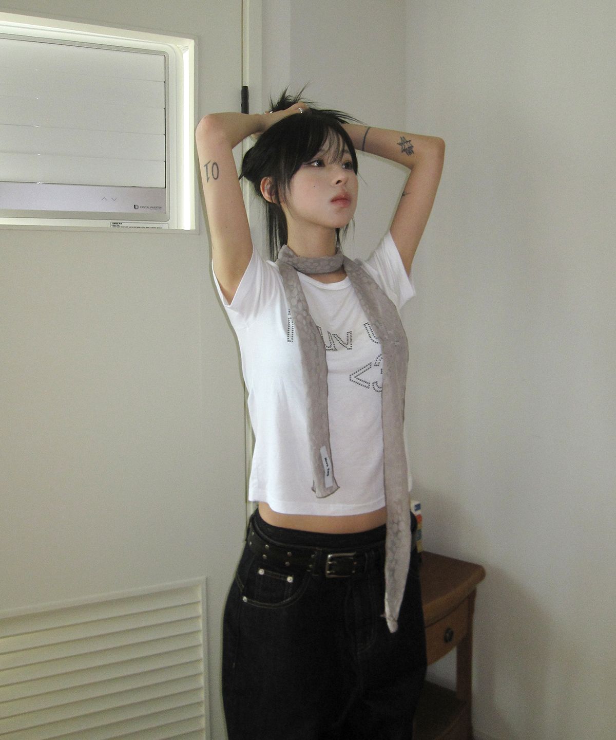 밈더워드로브(MIMTHEWARDROBE) [밈더 X 해나]Luv-U Hotpix T-Shirt_White