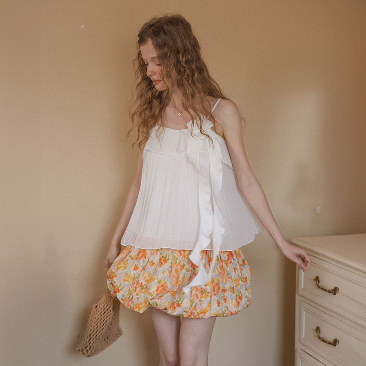 쎄무아듀(CEST MOIDEW) Cest_Flower ruffle chiffon cami top_WHITE