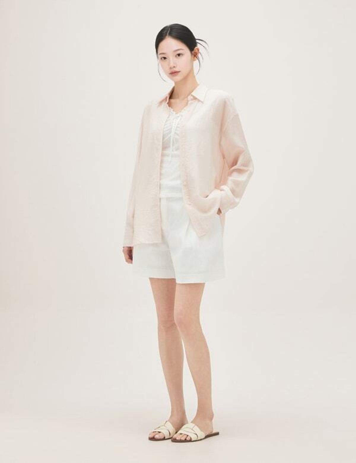 로엠(ROEM) RE 백 꼬임 셔츠 (RMYWG25R15) RMYWG37R16