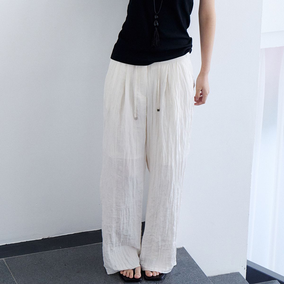 노우드(NOEUD) Flowing Wrinkle Pants (Ivory)