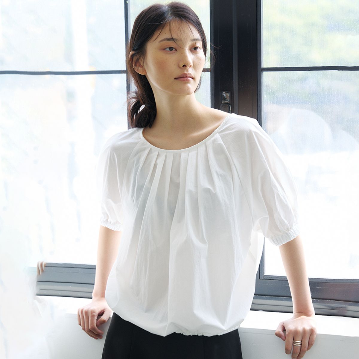 노우드(NOEUD) Two-way Shirring Blouse (Ivory)