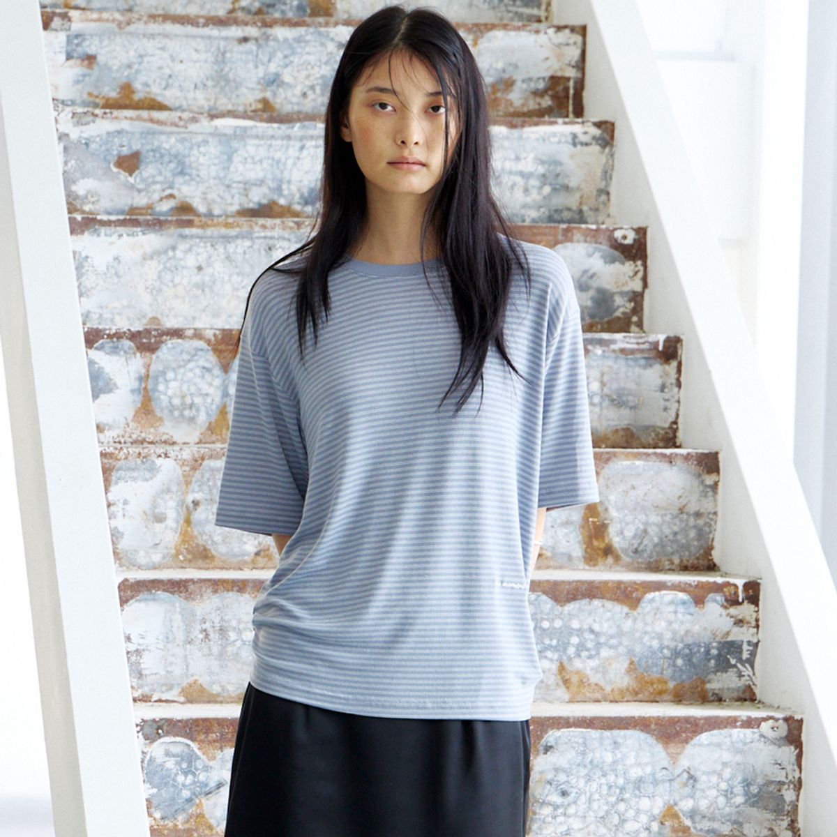 노우드(NOEUD) Moment Stripe Tee (Skybiue)