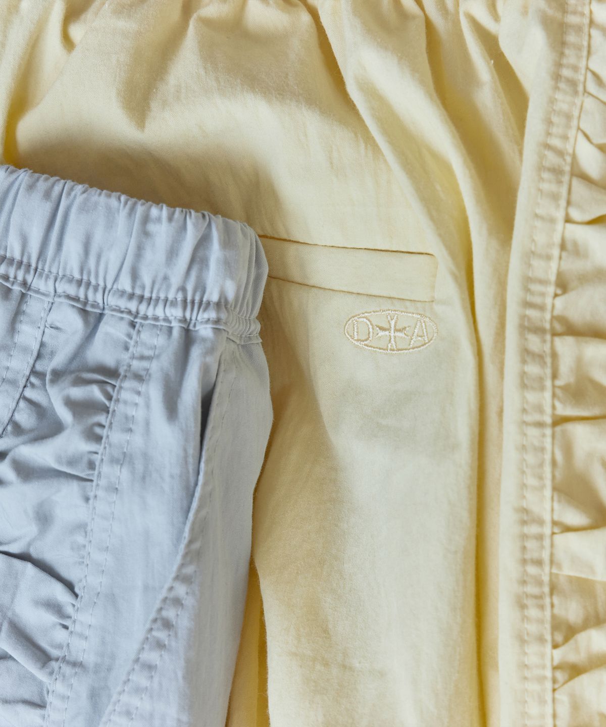 런던다다(LONDONDADA) Nylon Shirring Easy Pants, BUTTER