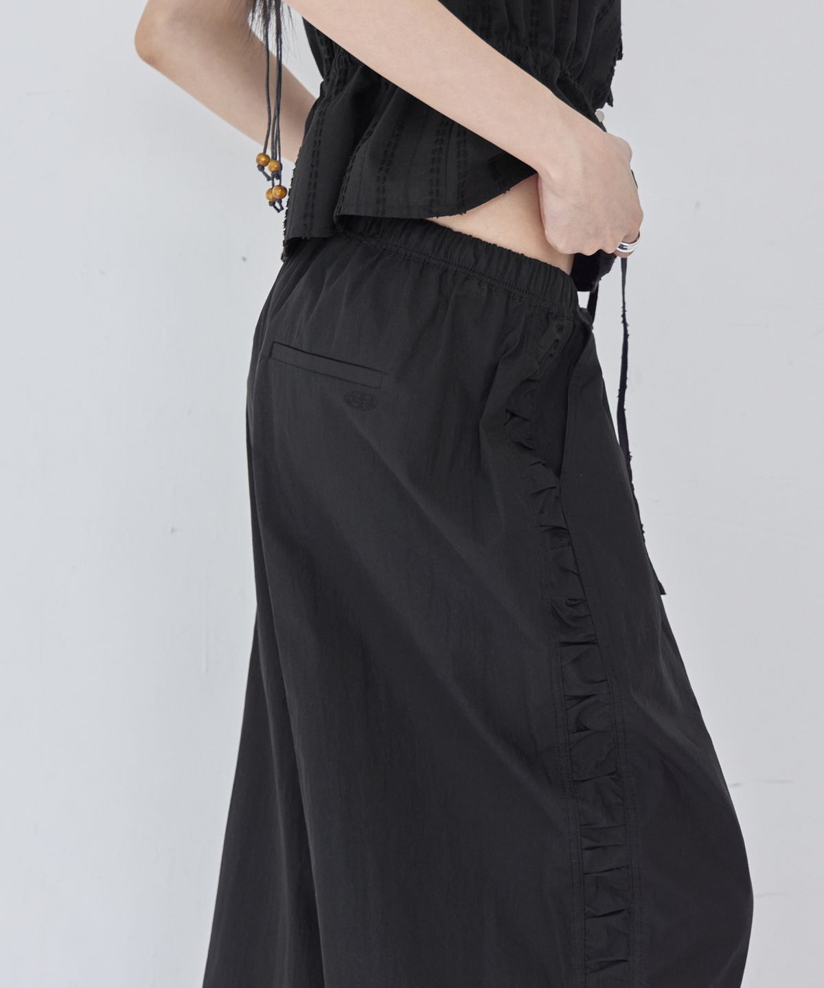 런던다다(LONDONDADA) Nylon Shirring Easy Pants, BLACK