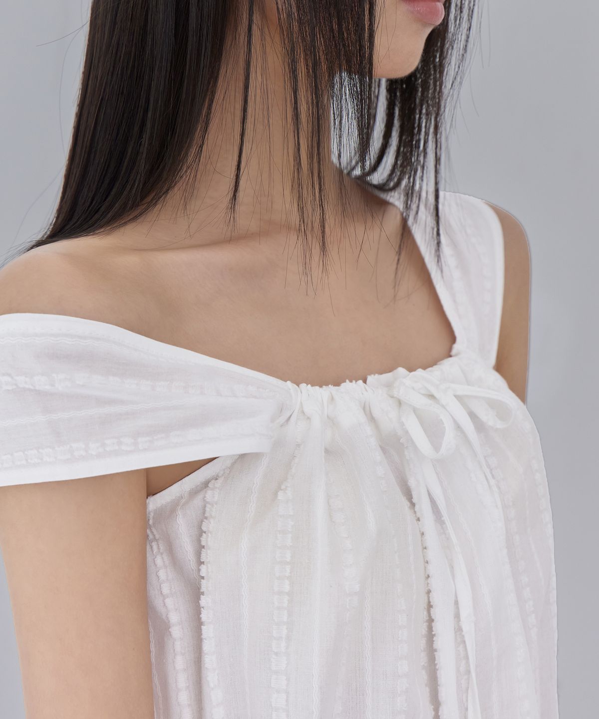 런던다다(LONDONDADA) Shirring Sleeveless Blouse, WHITE