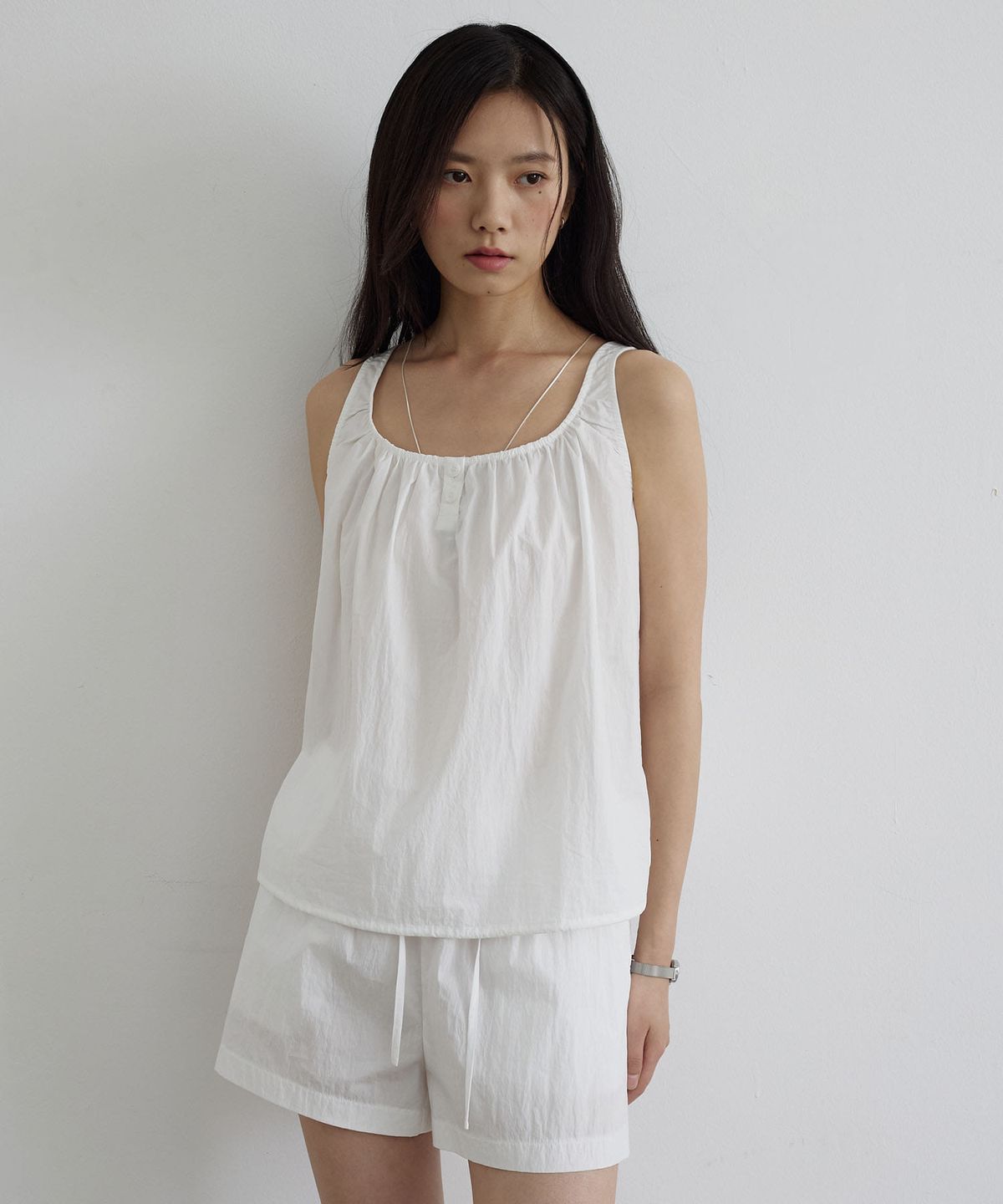 아티드(ARTID) 스퀘어넥 셔링 슬리브리스 탑_WHITE