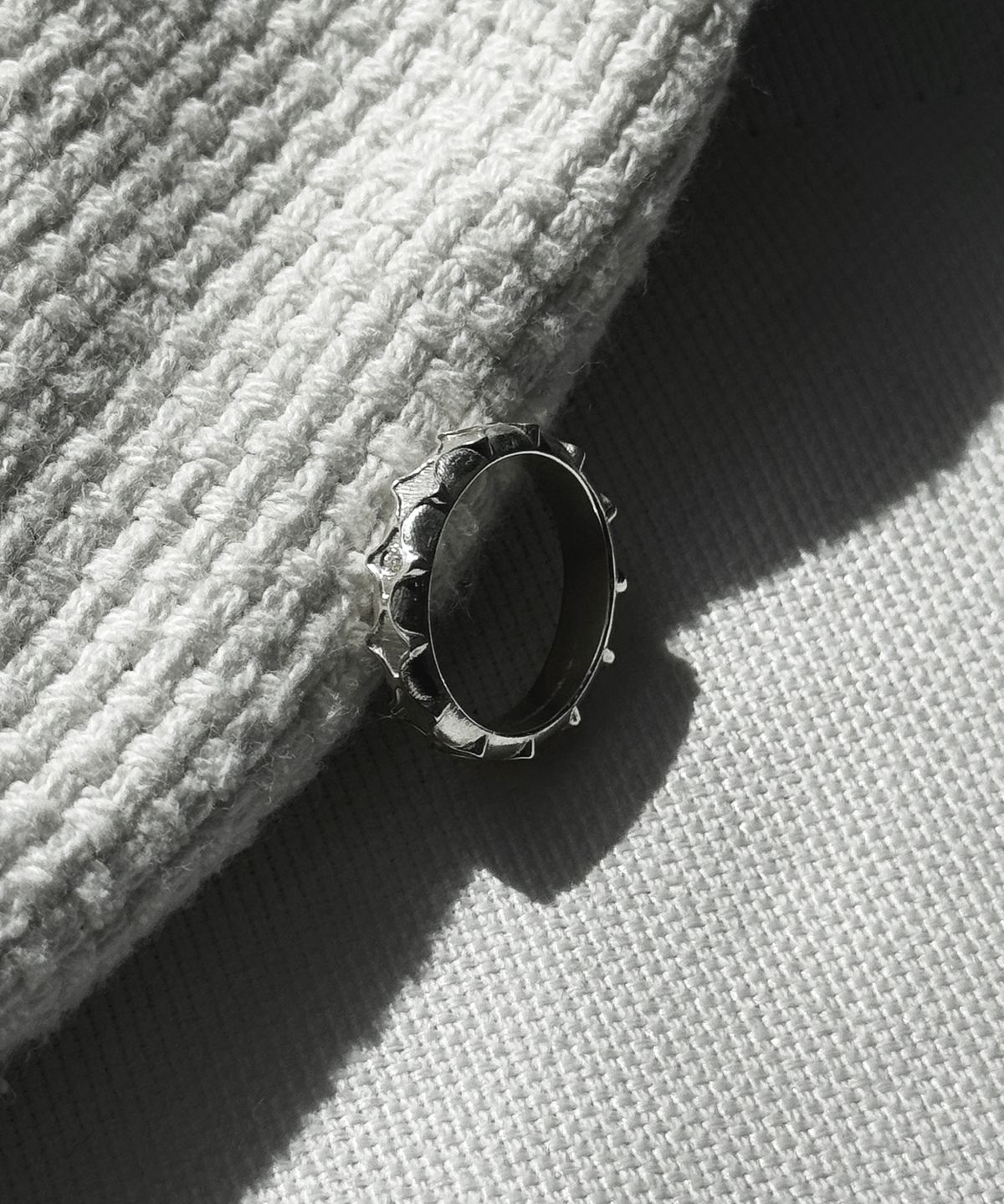 몽드린느(MONDELIGNE) Arabesque ring