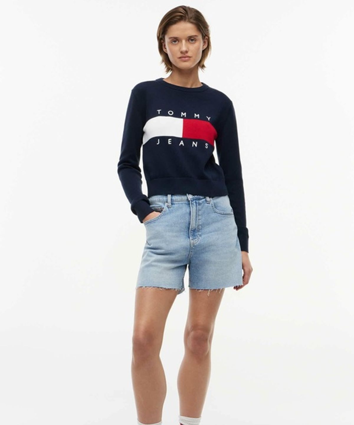 타미진스(TOMMY JEANS) 코튼 플래그 크루넥 스웨터 (T32G6KTO15TWT1C1G)