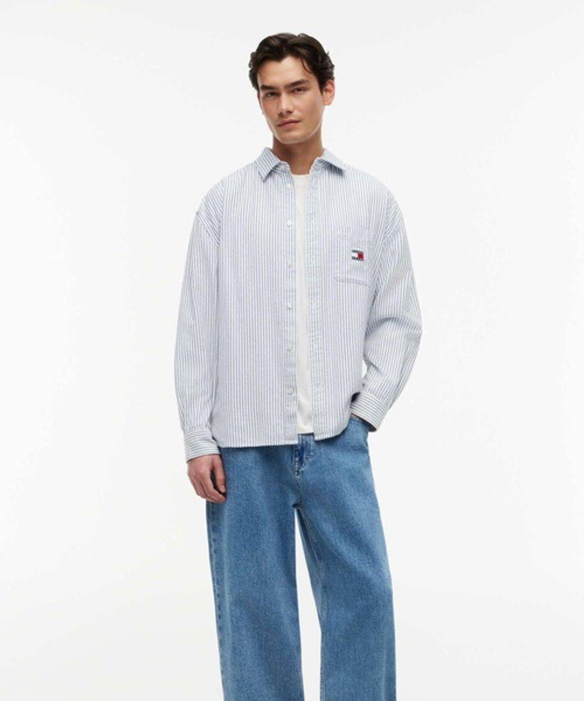 타미진스(TOMMY JEANS) 오버사이즈 스트라이프 셔츠 (T32G6WSH13TMT1C63)