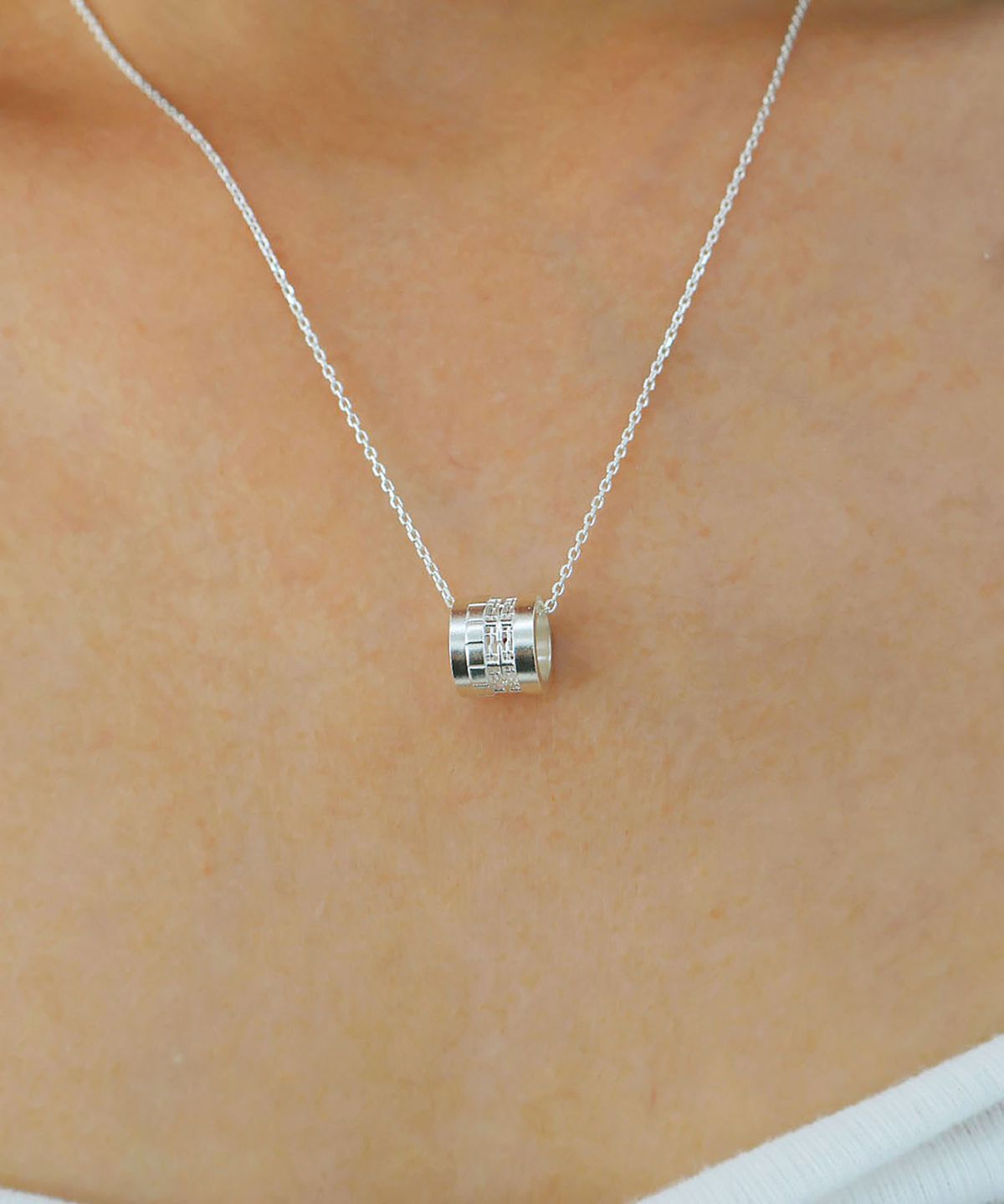 몽드린느(MONDELIGNE) Luminelle Necklace