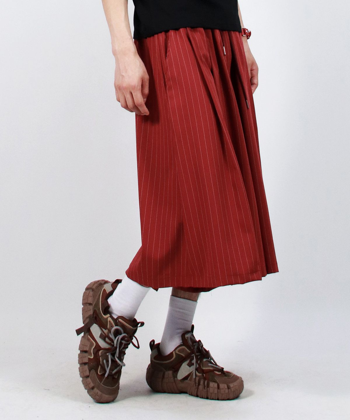드마크(DEMARC) M Real wide two tuck stripe bumuda pants - burgundy