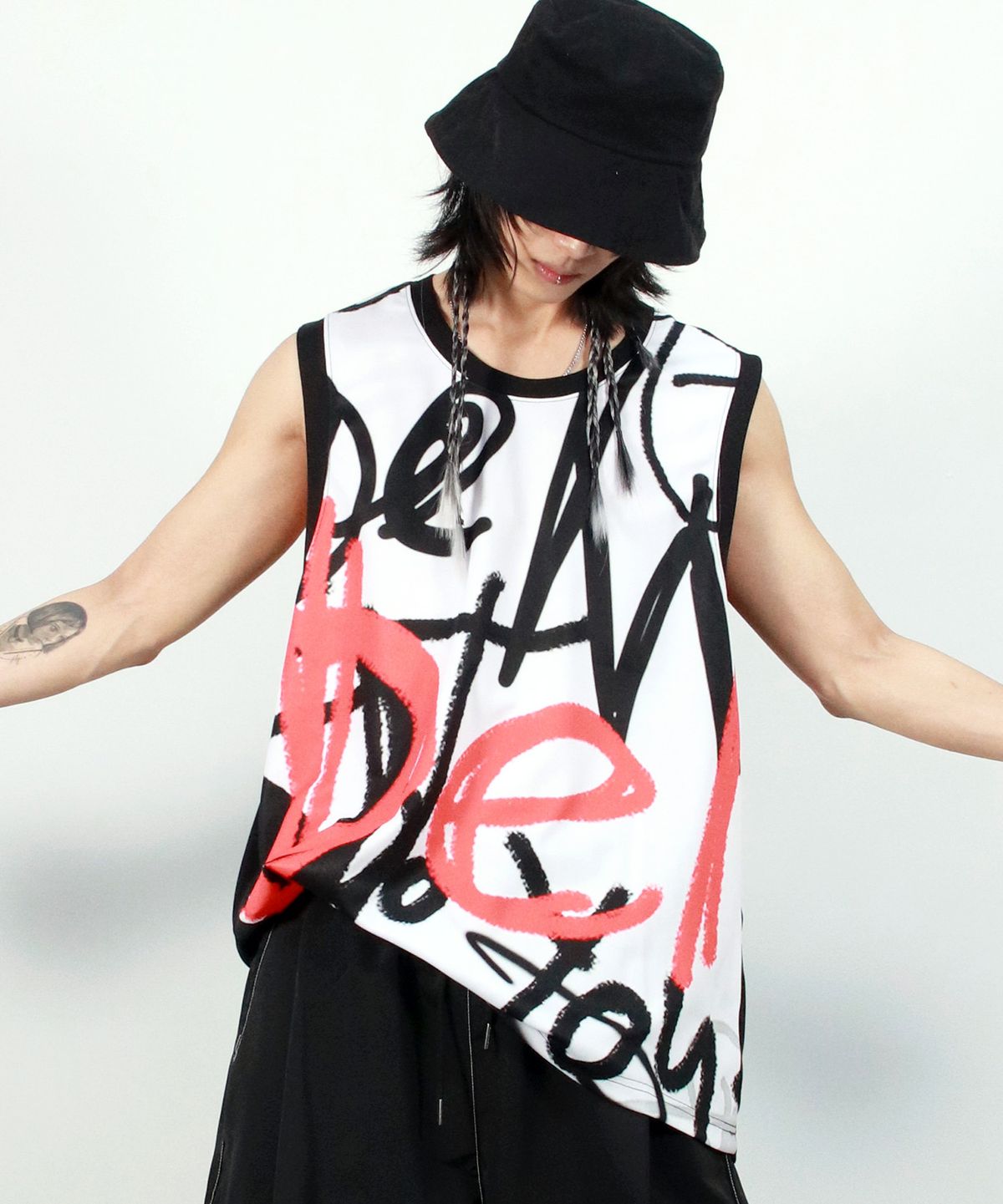 드마크(DEMARC) M Street graffiti oversize sleeveless