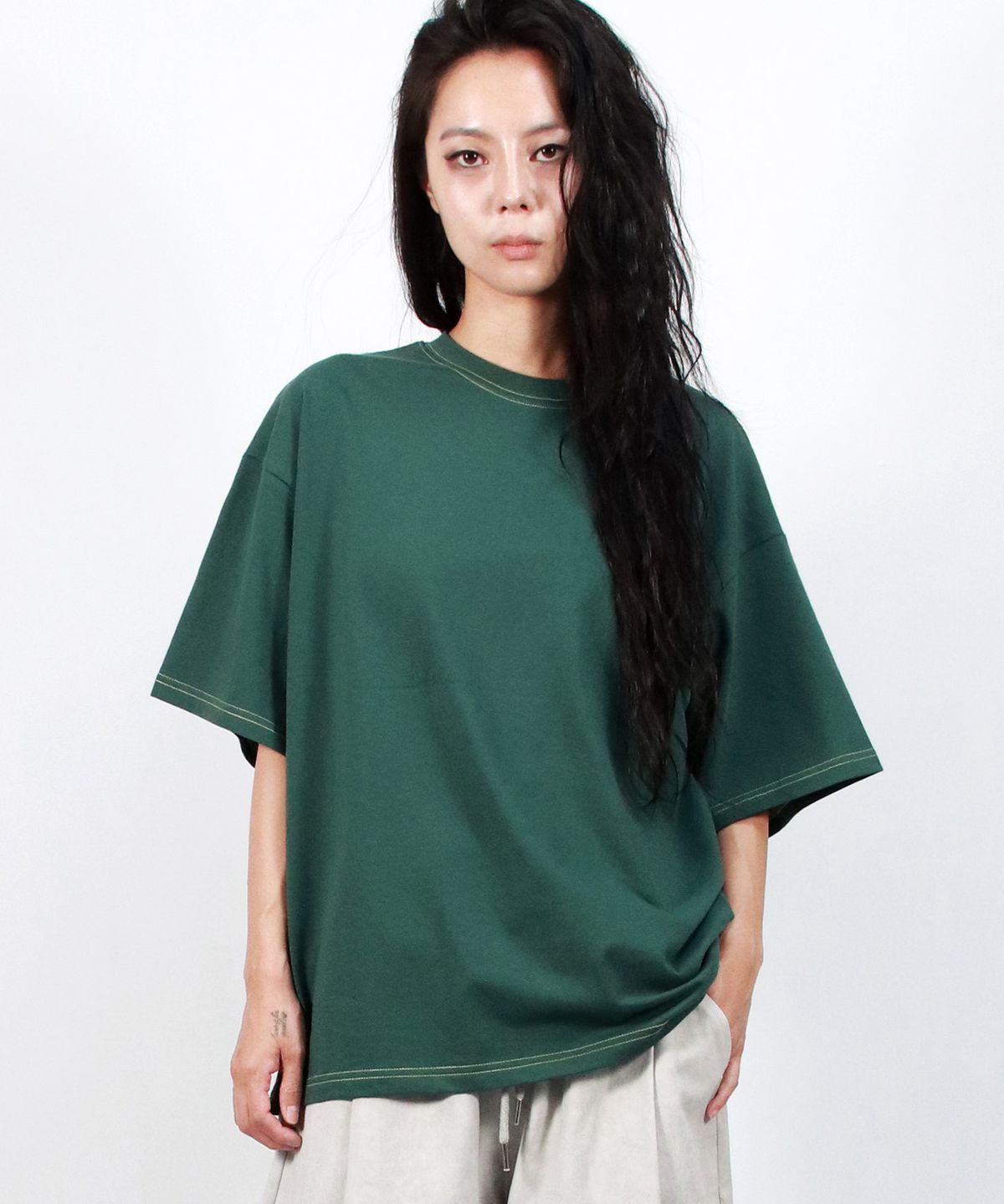 드마크(DEMARC) OUTSTITCH BOXY SHORT SLEEVE TEE - khaki