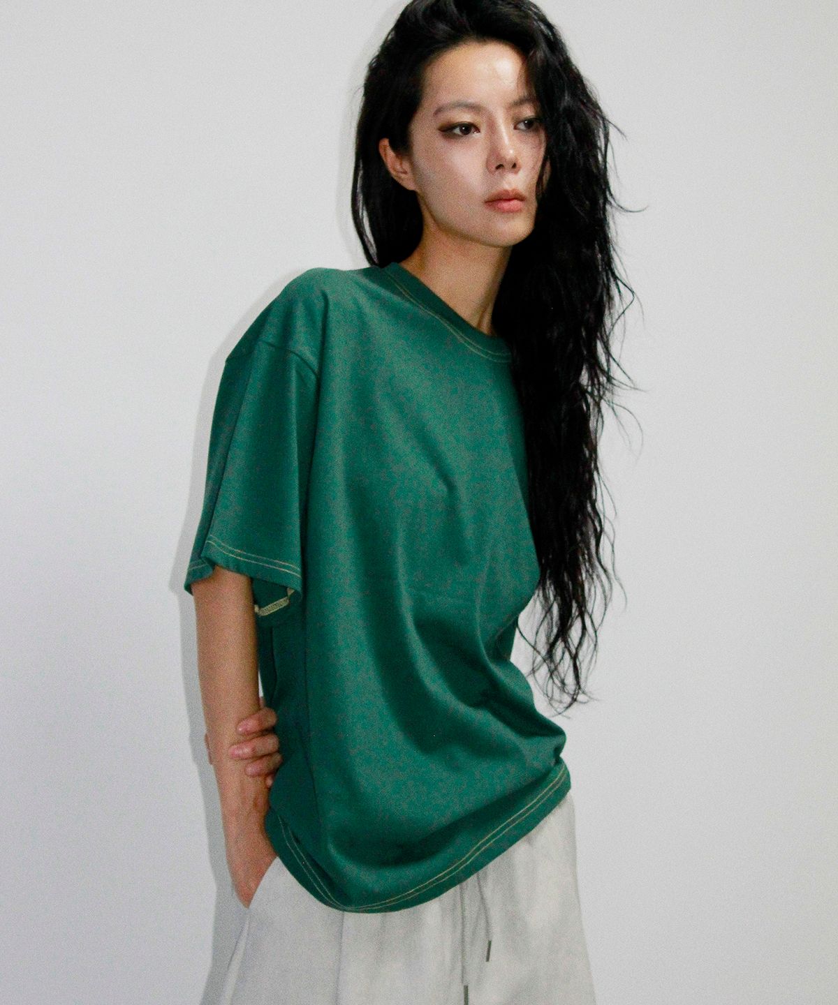 드마크(DEMARC) OUTSTITCH BOXY SHORT SLEEVE TEE - khaki