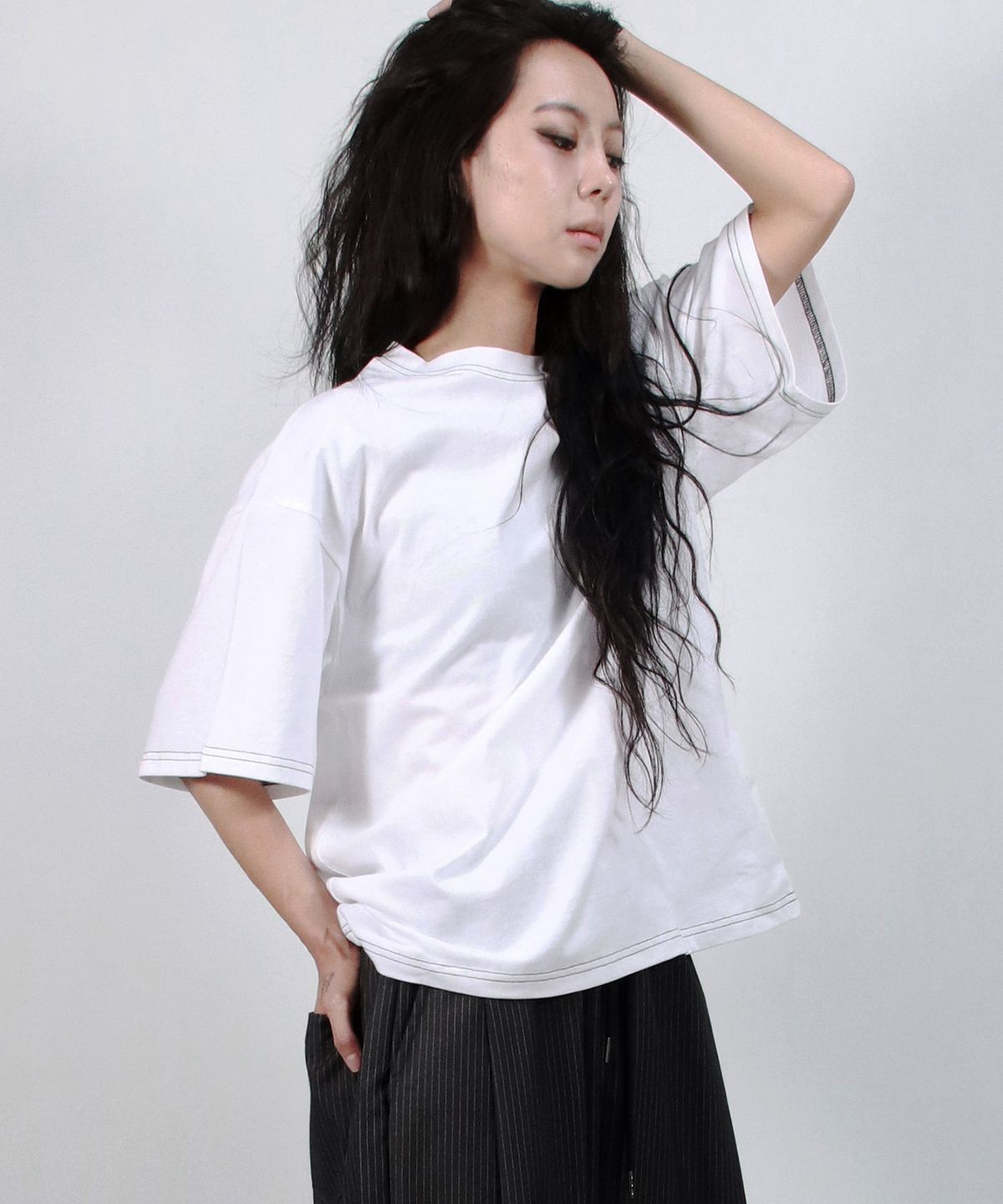 드마크(DEMARC) OUTSTITCH BOXY SHORT SLEEVE TEE - White