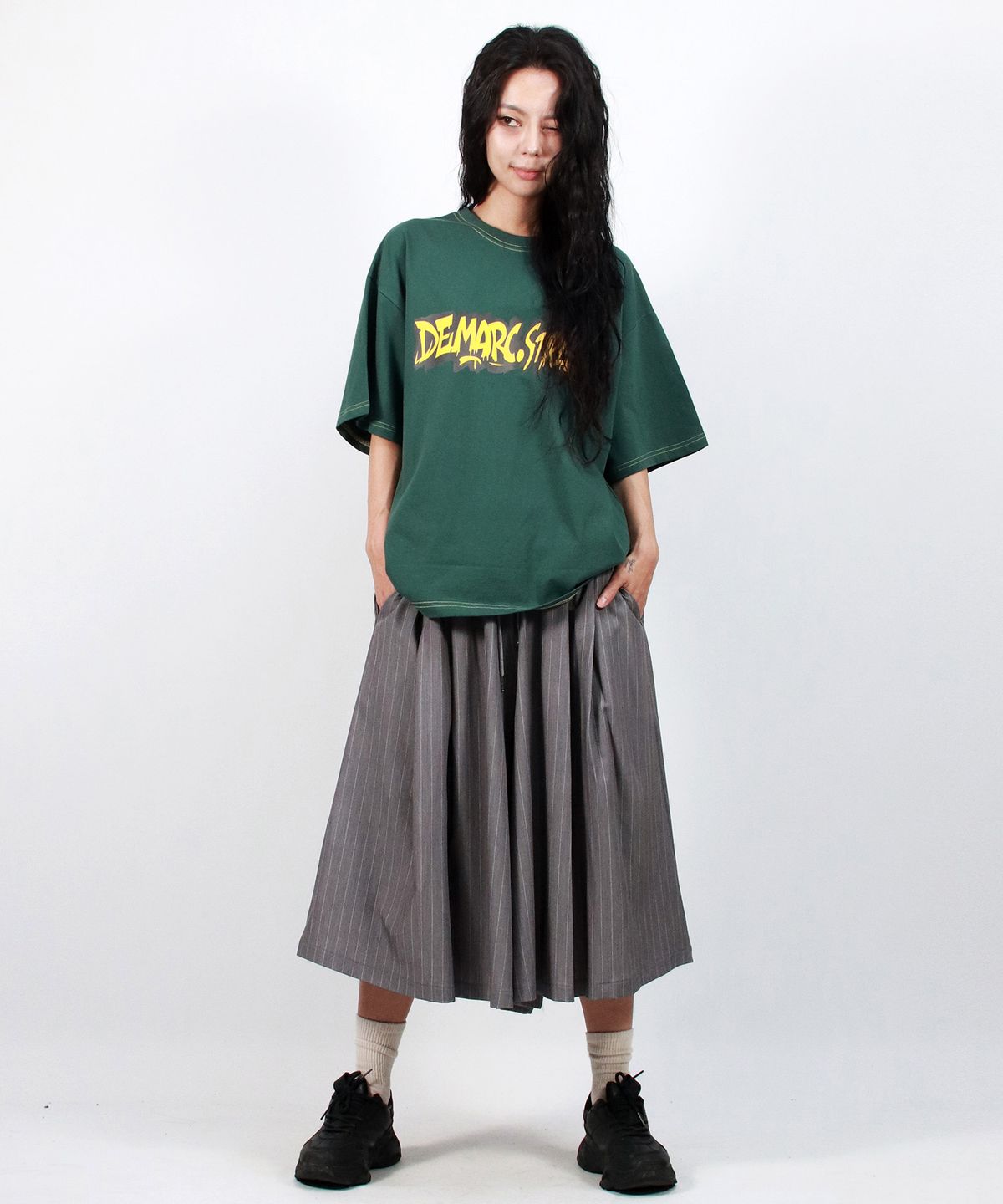 드마크(DEMARC) Real wide two tuck stripe bumuda pants - Gray