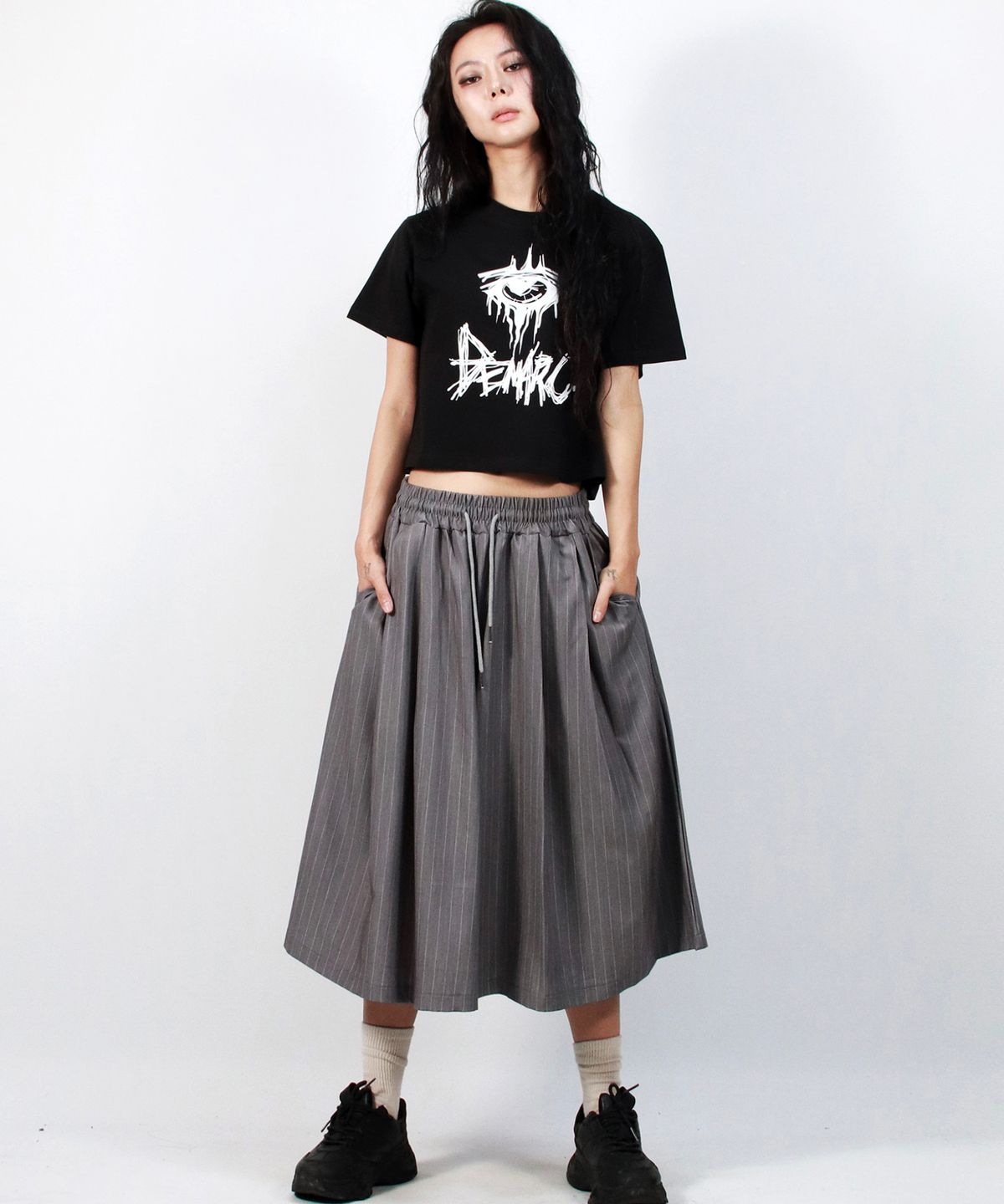 드마크(DEMARC) Real wide two tuck stripe bumuda pants - Gray