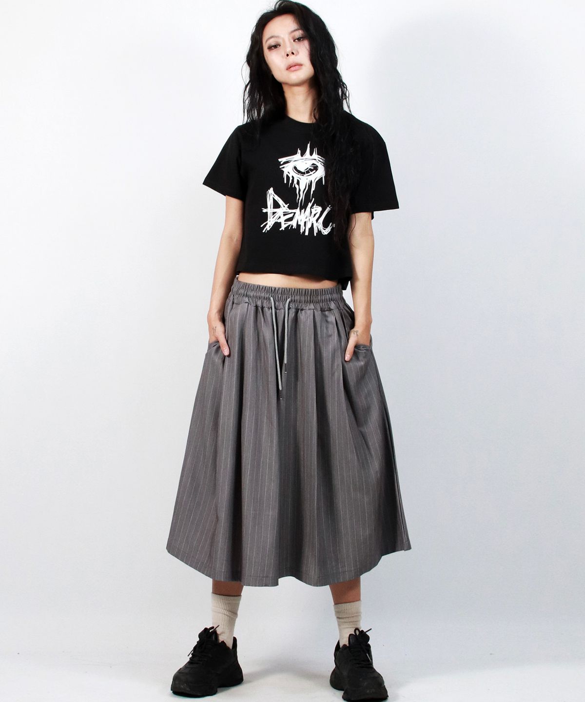 드마크(DEMARC) Real wide two tuck stripe bumuda pants - Gray